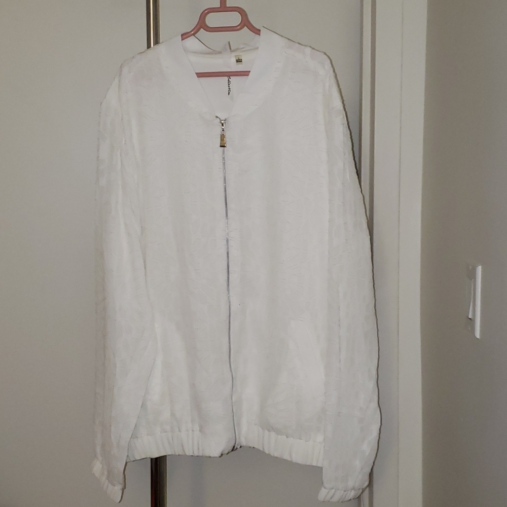 NY Collection; White Lightweight Jacket